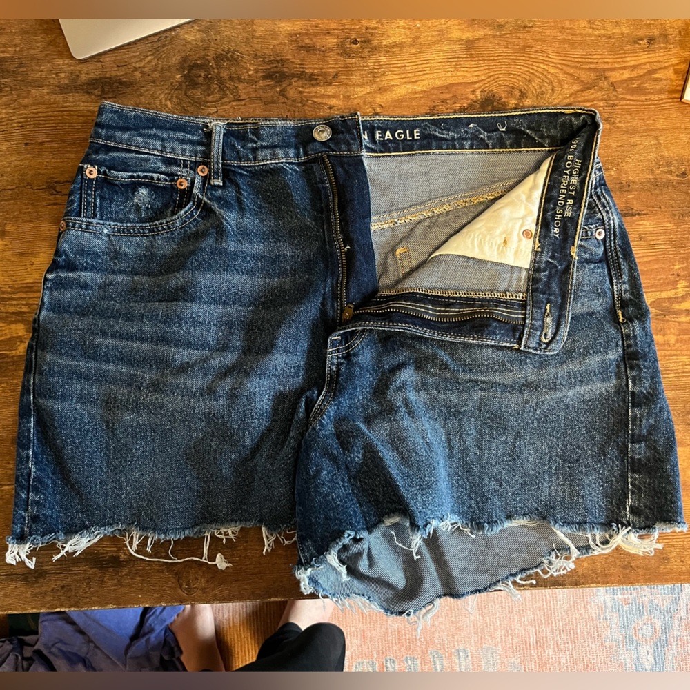 American Eagle 90s boyfriend high rise shorts